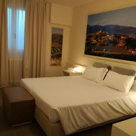 Villa Del Poggio Prosecco Bike Hotel Сан-Пьетро-ди-Фелетто Экстерьер фото