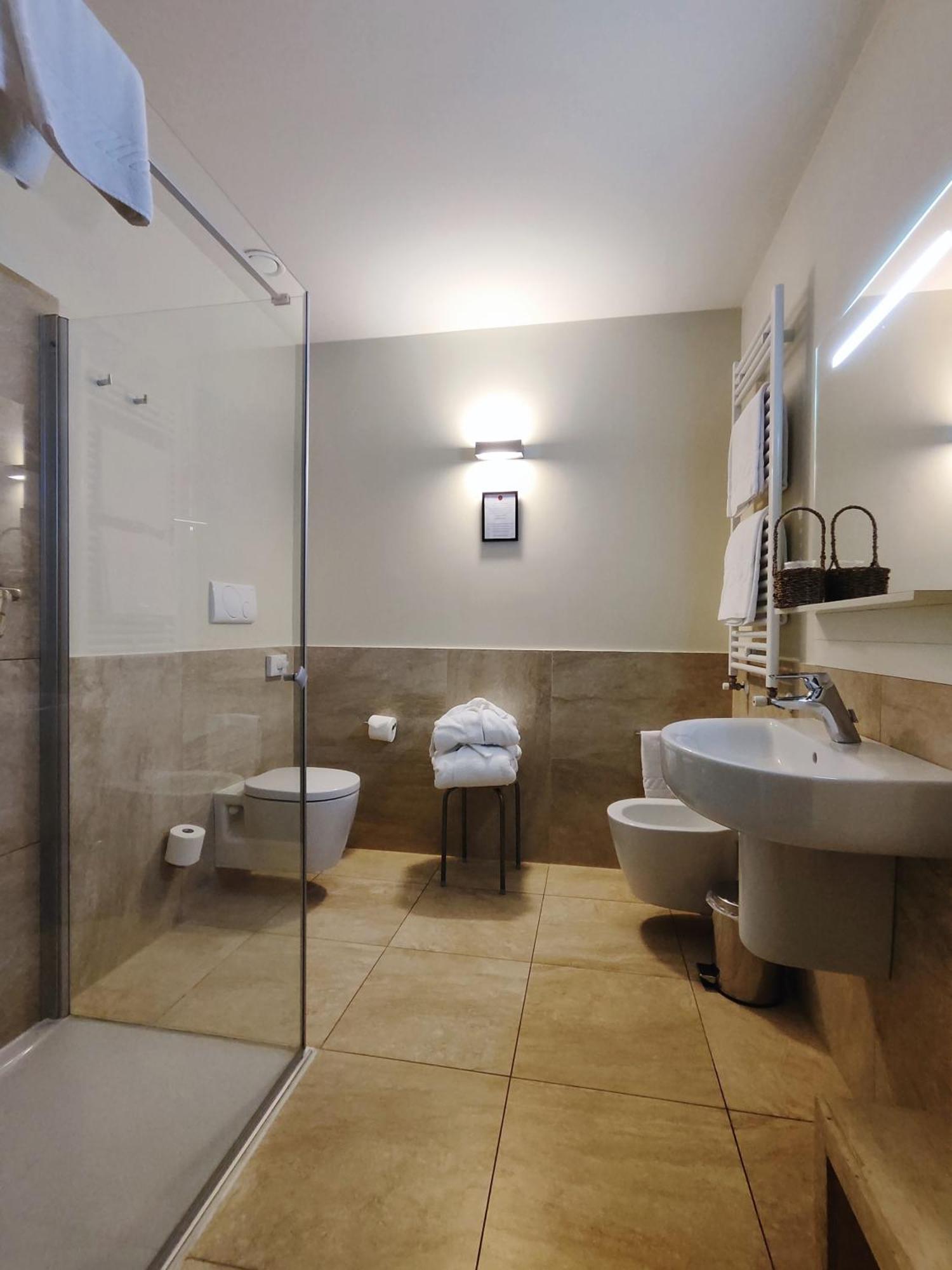 Villa Del Poggio Prosecco Bike Hotel Сан-Пьетро-ди-Фелетто Экстерьер фото