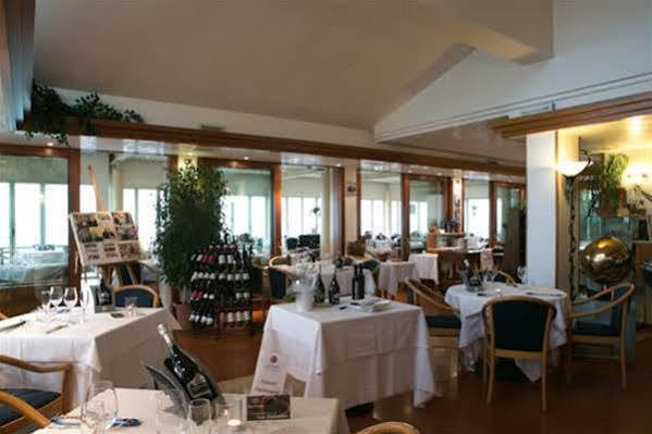 Villa Del Poggio Prosecco Bike Hotel Сан-Пьетро-ди-Фелетто Экстерьер фото